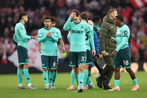 مدرب وولفرهامبتون يبرر الخسارة أمام تشيلسي بتغييرات شاملة ويؤكد: الانسجام كان صعبًا